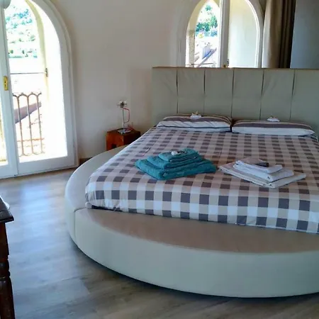Casaforte Bevilacqua بيت ضيافة *
